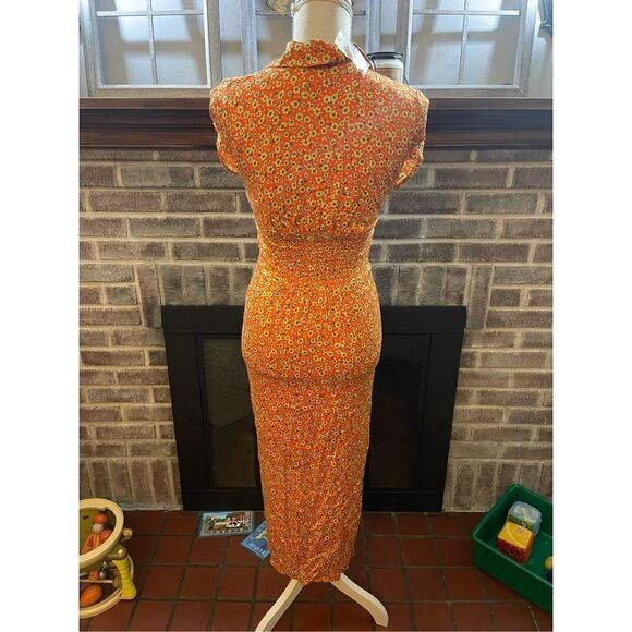 Urban Outfitters - Orange Chantelle Collared Midi
Dress size S - Picture 4 of 10